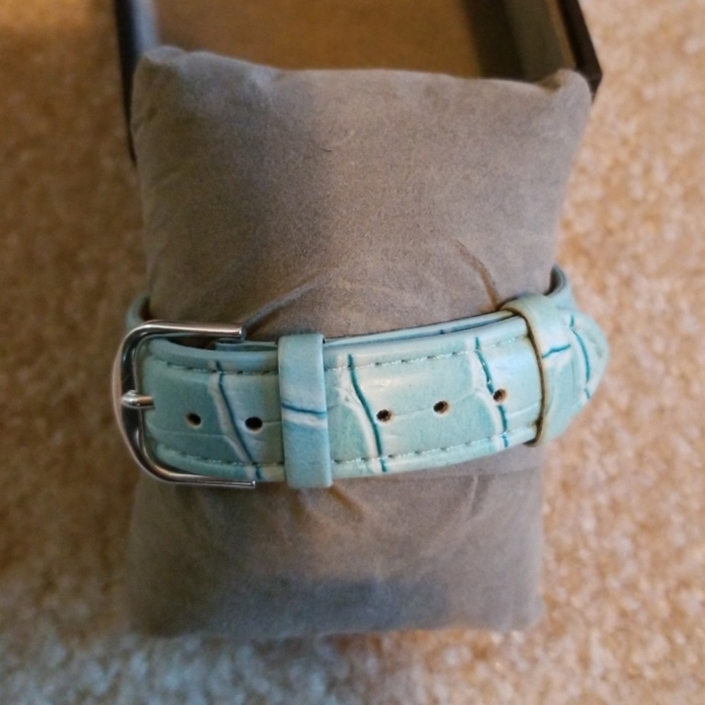 Omax Watch - Picture 3 of 3